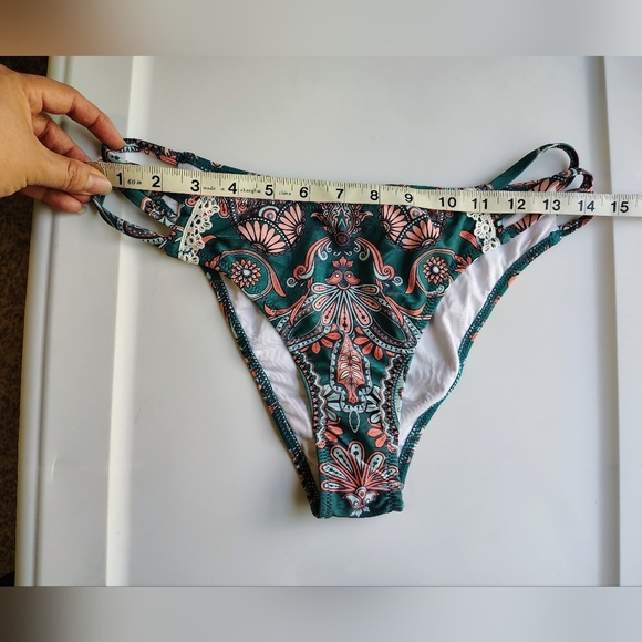 NWOT Cupshe Floral Mandala Strappy Bikini Bottom - Green Full Stretch sz M. - Picture 6 of 12